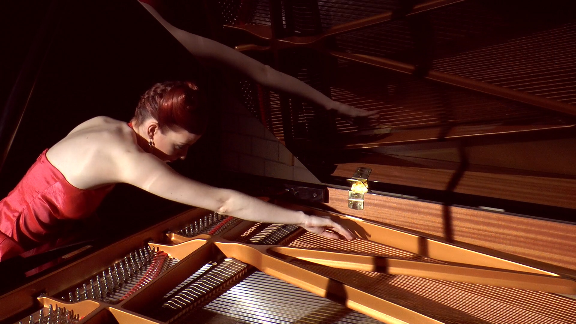 Mains sur le piano